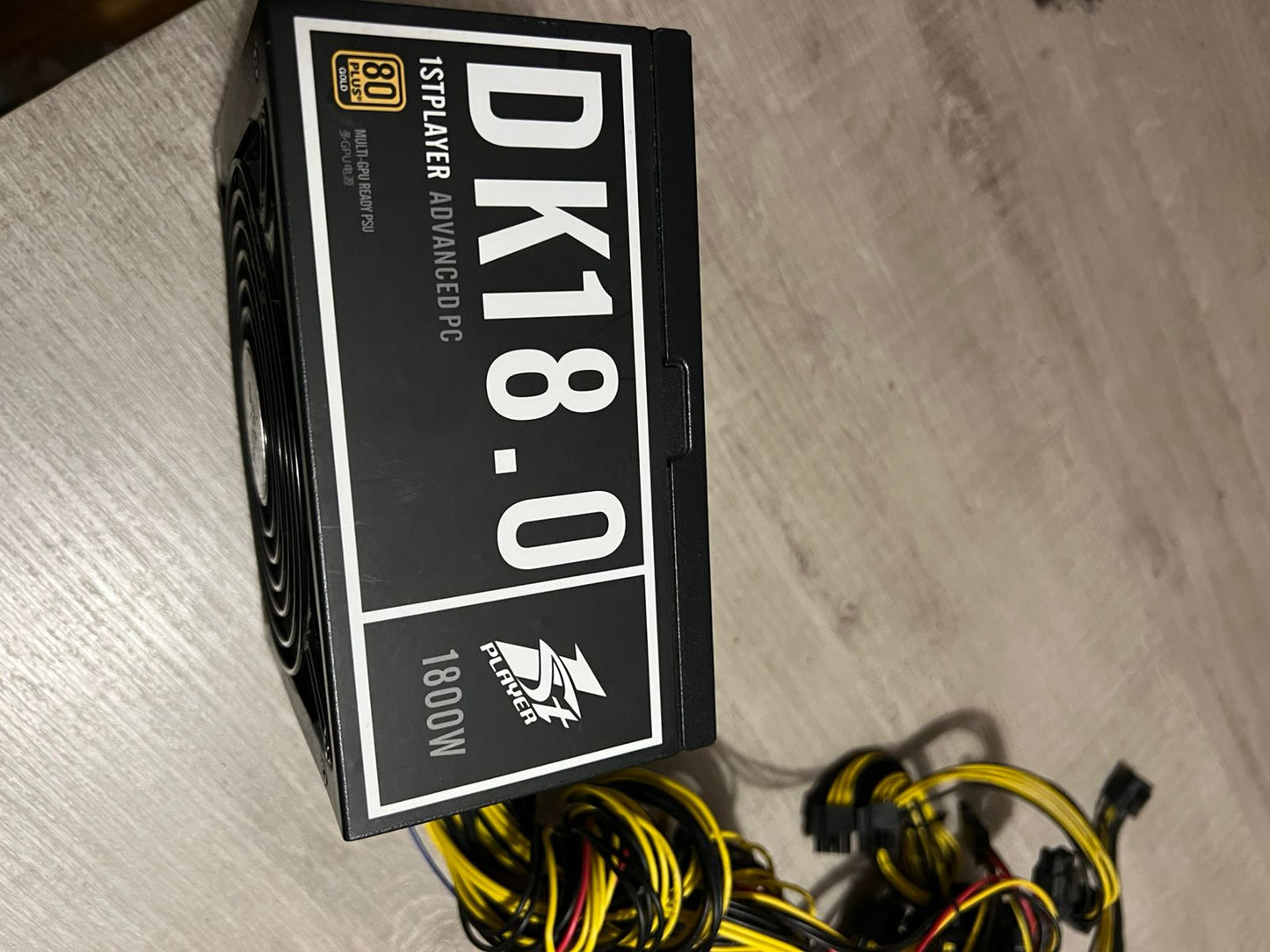 1ST Player 1800W 80+Gold PSU DK 18.0