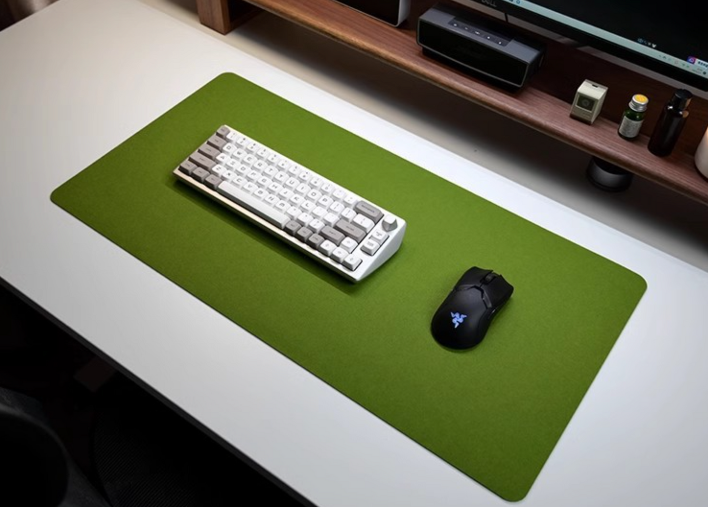 Buy Keyboard and mouse combo with office mousepad and get free cleaning kit (5 in 1) !