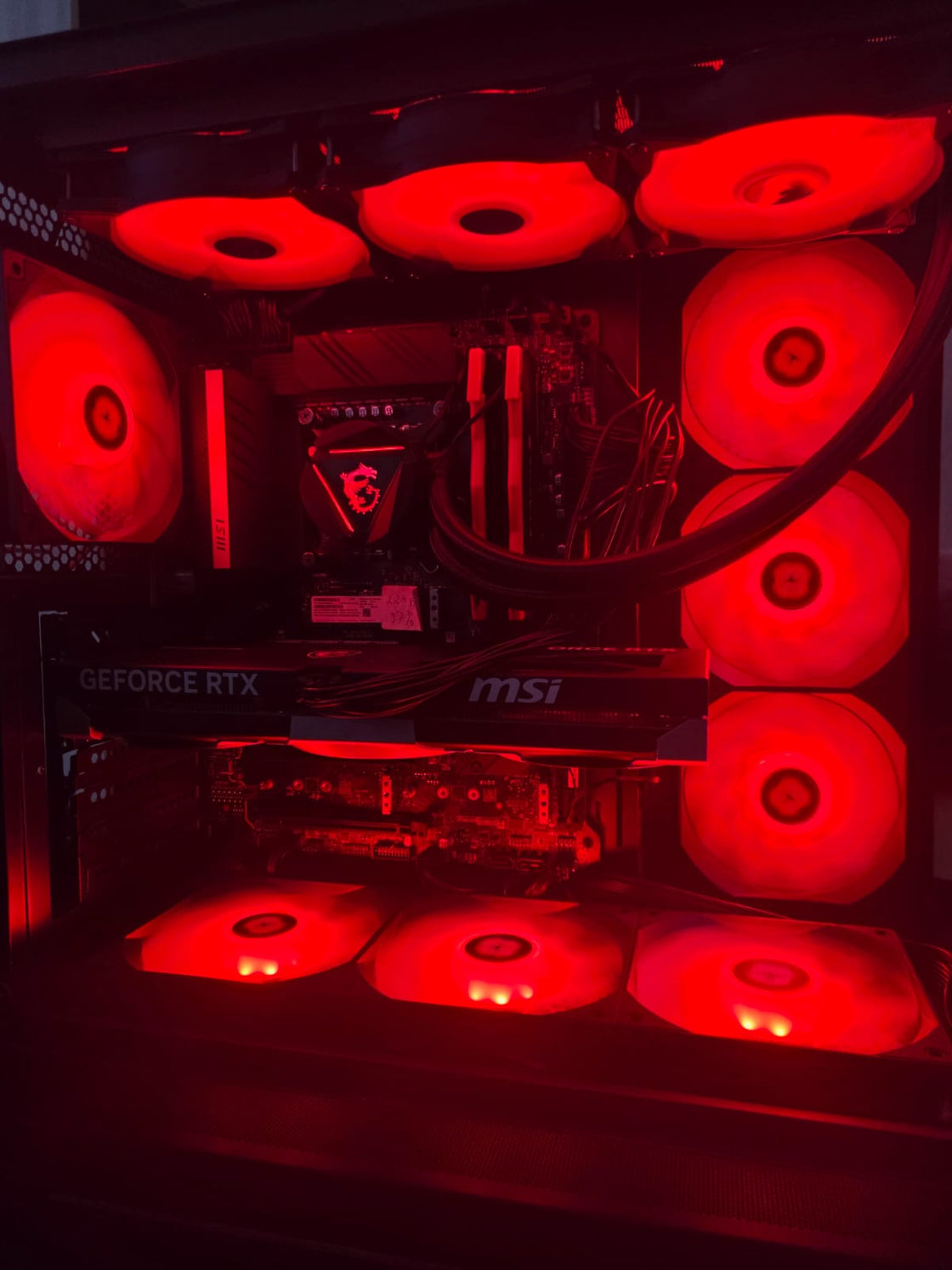 RTX 5070 / I7 14 / 32GB DDR5 / 2TB M.2 / Z690 / 360 AIO / 850W / WIN 11 PRO MSI