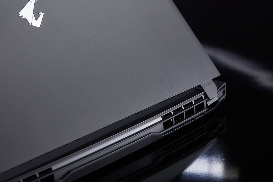 GIGABYTE AORUS 5 SE4  RTX3070| I7 12 | 360HZ Gaming Laptop TECHSWAP